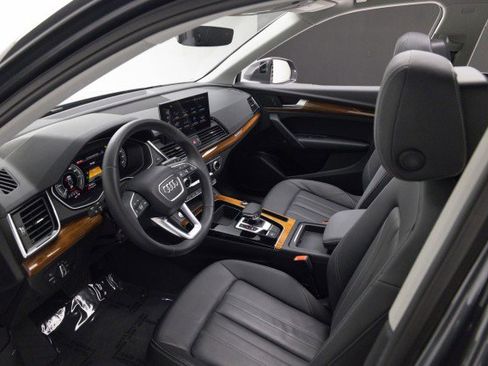 Used 2021 Audi Q5 e Premium w/ Convenience Package image 14
