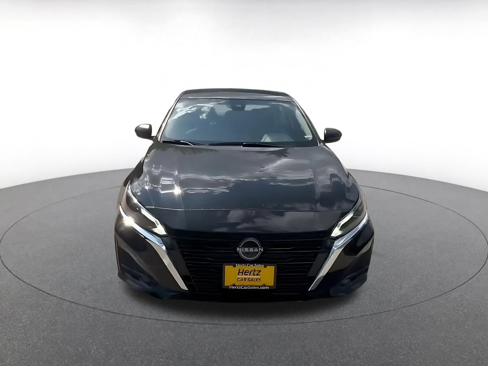 Used 2025 Nissan Altima 2.5 SV FWD image 4