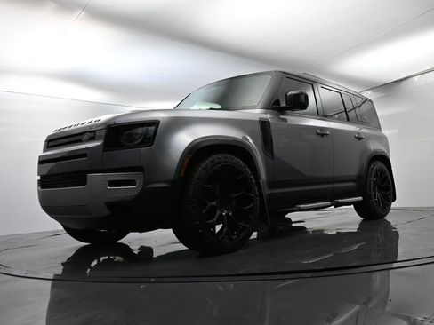 Used 2023 Land Rover Defender 110 S image 41