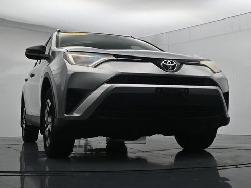 Used 2016 Toyota RAV4 LE AWD/4WD image 33