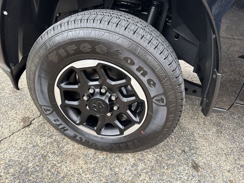 New 2025 RAM 2500 Laramie w/ Towing Technology Group AWD/4WD image 11