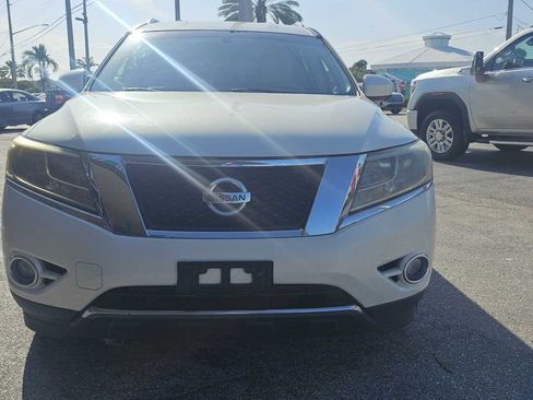 Used 2014 Nissan Pathfinder Platinum FWD image 10