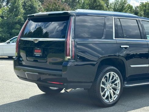 Used 2018 Cadillac Escalade Luxury AWD/4WD image 96