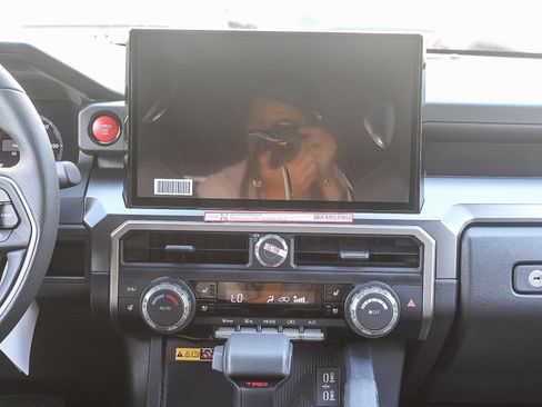 New 2025 Toyota 4Runner TRD Off-Road Premium image 15