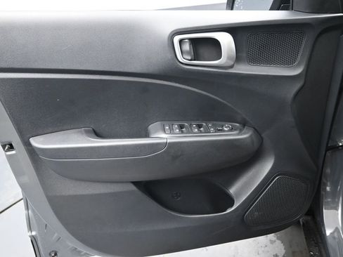 Used 2026 Hyundai Venue SEL FWD image 25