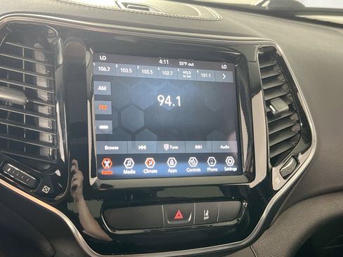 Used 2022 Jeep Cherokee Limited image 14