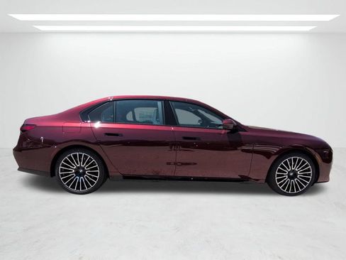 New 2026 BMW 740i RWD image 3
