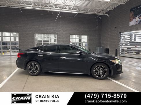 Used 2016 Nissan Maxima 3.5 SL w/ Interior Lighting Package image 6