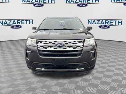 Used 2018 Ford Explorer XLT w/ Equipment Group 202A image 2