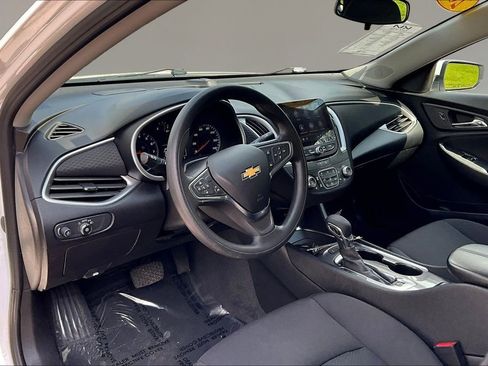 Used 2024 Chevrolet Malibu LT FWD image 15