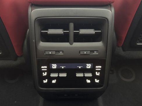 New 2025 Porsche Macan 4S Electric image 32