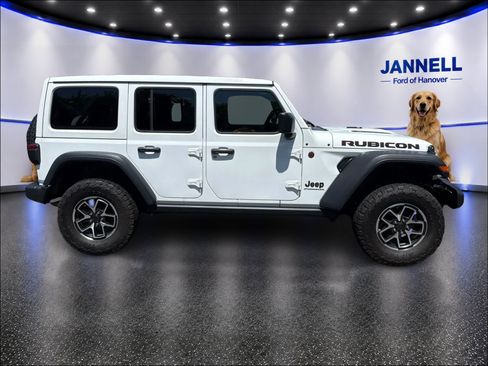 Used 2024 Jeep Wrangler Unlimited Rubicon w/ Technology Group AWD/4WD image 4