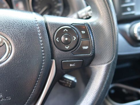 Used 2017 Toyota RAV4 LE image 19