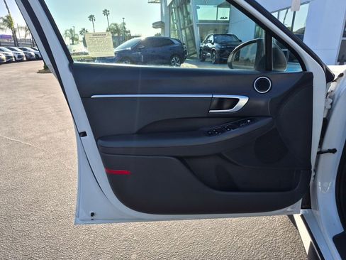 Used 2022 Hyundai Sonata SE FWD image 11