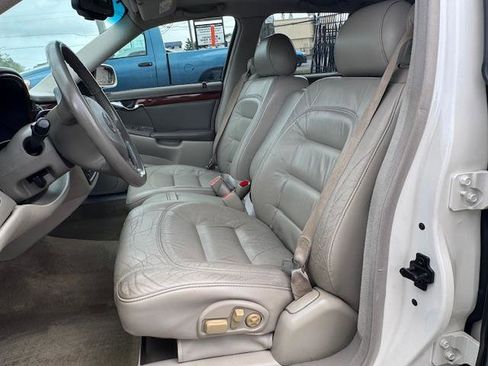 Used 2002 Cadillac De Ville Sedan w/ Comfort/Convenience Pkg image 11