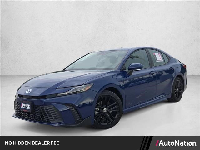Used 2025 Toyota Camry SE FWD image 1