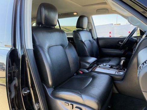 Used 2023 Nissan Armada SL w/ Captain's Chairs Package image 30
