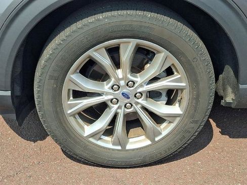Certified 2023 Ford Explorer XLT w/ Equipment Group 202A AWD/4WD image 8