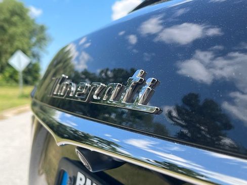 Used 2022 Maserati Levante Modena S AWD/4WD image 18