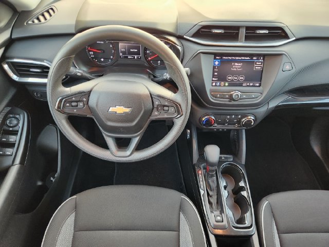 Used 2023 Chevrolet TrailBlazer LT FWD image 27