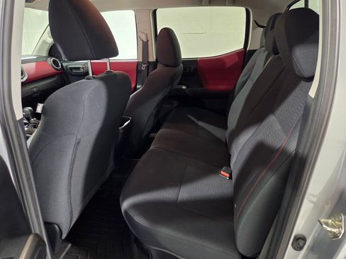 Used 2019 Toyota Tacoma SR5 image 10