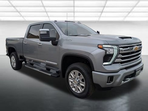 Used 2024 Chevrolet Silverado 2500 High Country w/ High Country Premium Package AWD/4WD image 1