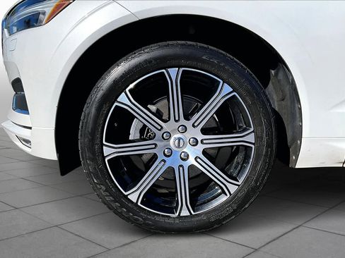 Used 2020 Volvo XC60 T5 Inscription w/ Protection Package Premier image 11
