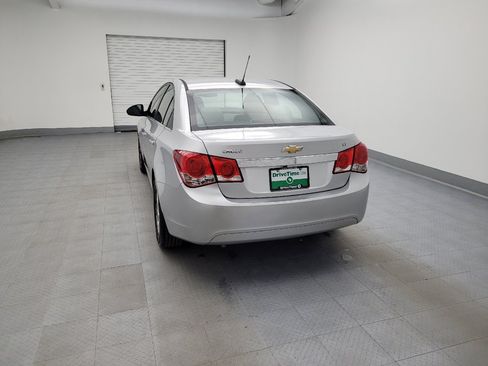 Used 2015 Chevrolet Cruze LT FWD image 6