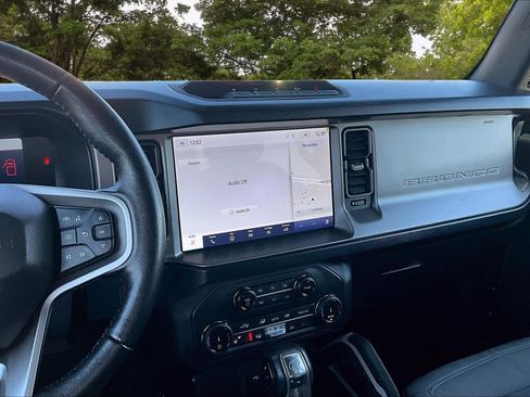 Used 2022 Ford Bronco Outer Banks w/ Sasquatch Package image 9