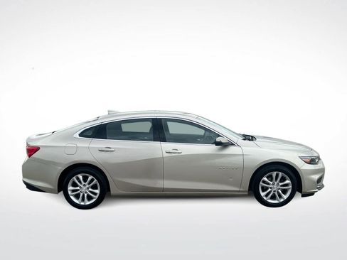 Used 2016 Chevrolet Malibu LT FWD image 9