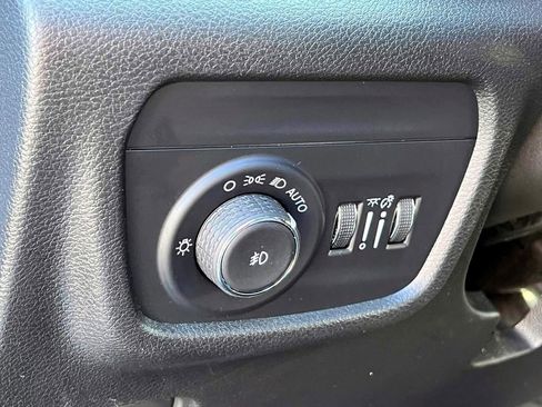 Certified 2024 Jeep Grand Cherokee Limited image 21