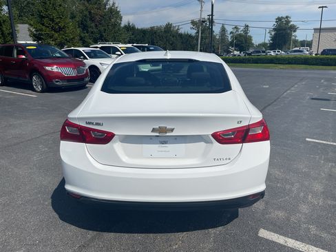 Used 2018 Chevrolet Malibu LT FWD image 7