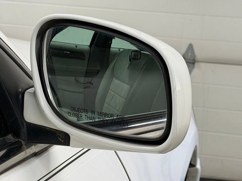 Used 2000 Lincoln Town Car Executive RWD image 12