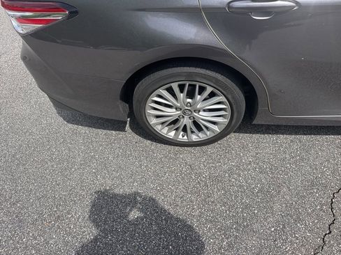 Used 2018 Toyota Camry XLE w/ Driver Assist Package image 5