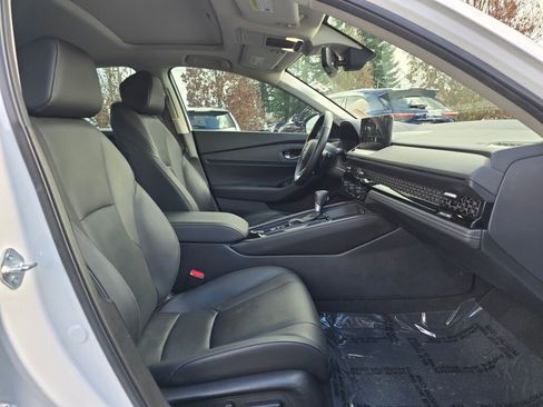 Certified 2023 Honda Accord Touring image 10