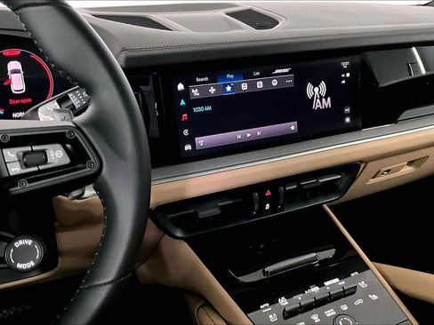 Used 2024 Porsche Cayenne image 7