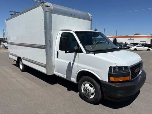 Used 2022 GMC Savana 3500 Extended w/ Power Convenience Package image 2