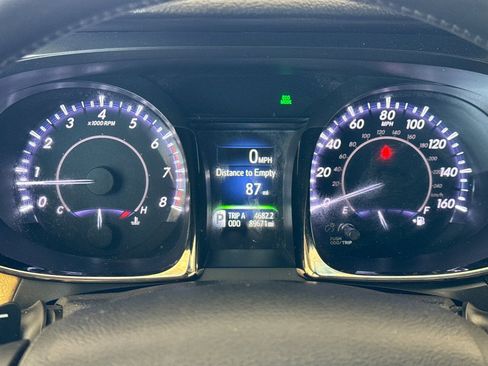 Used 2014 Toyota Avalon Limited FWD image 24