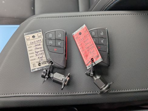 Used 2024 Chevrolet Equinox EV LT FWD image 36