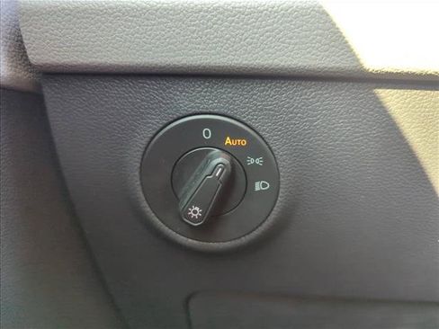 Used 2024 Volkswagen Taos S FWD image 16