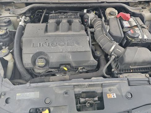 Used 2010 Lincoln MKS 3.7L FWD image 13