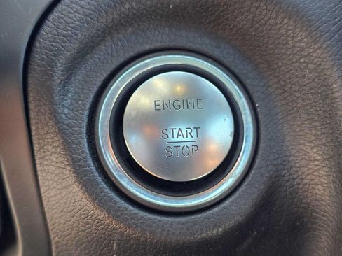 Used 2020 Mercedes-Benz SLC 300 image 30