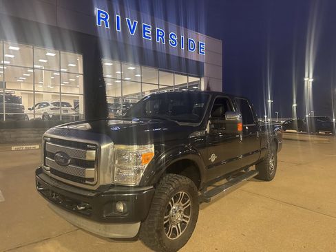 Used 2013 Ford F250 Platinum image 1