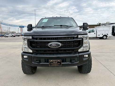 Used 2022 Ford F250 Lariat w/ Tremor Off-Road Package image 3