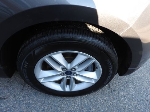 Used 2018 Ford Edge SEL w/ Equipment Group 201A image 19