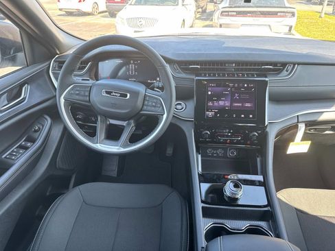 New 2026 Jeep Grand Cherokee Laredo X AWD/4WD image 18
