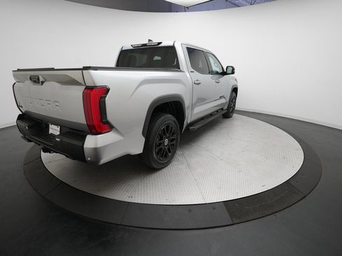 Used 2024 Toyota Tundra Limited image 36
