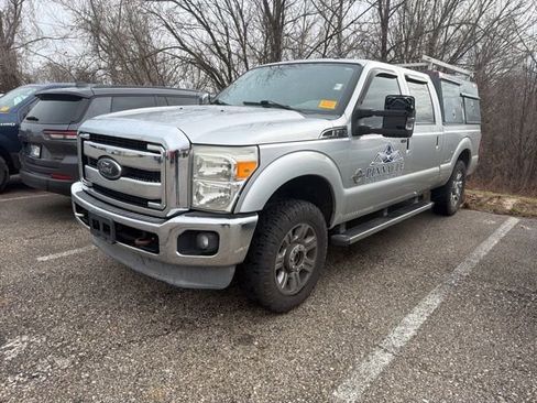 Used 2012 Ford F250 Lariat w/ Chrome Pkg image 2