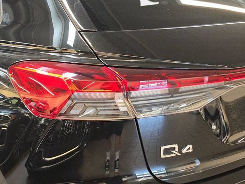 Certified 2023 Audi Q4 e-tron Premium Plus RWD image 37