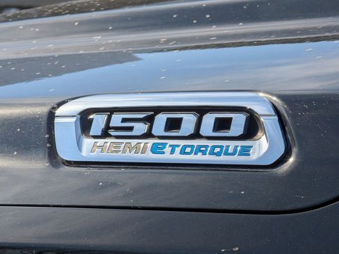 Used 2024 RAM 1500 Laramie AWD/4WD image 16